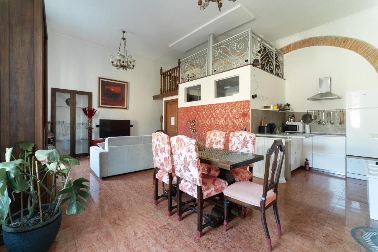 Grand 1845 Apartment